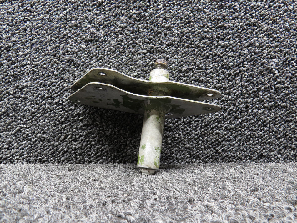 0523223-1 (Use: 0422430-2) C-180 Aileron RH Bell Crank
