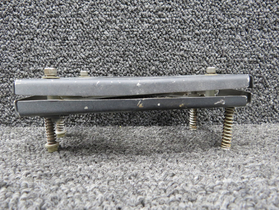 RD-4003-L, RD-4002-L Swearingen SA-226T Wing Ice Detection Light Bracket LH