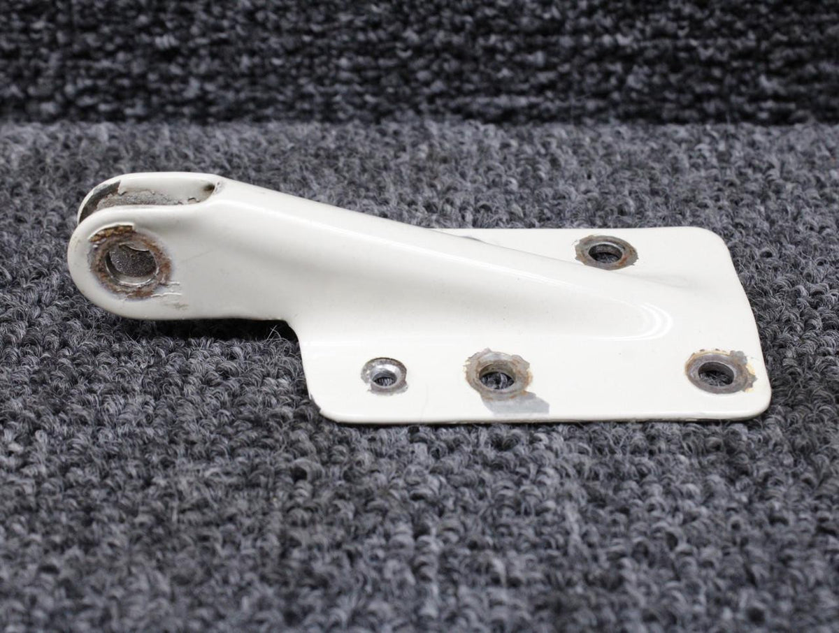 Piper Aircraft Parts 66913-000 Piper PA28-235 Cabin Door Hinge Upper