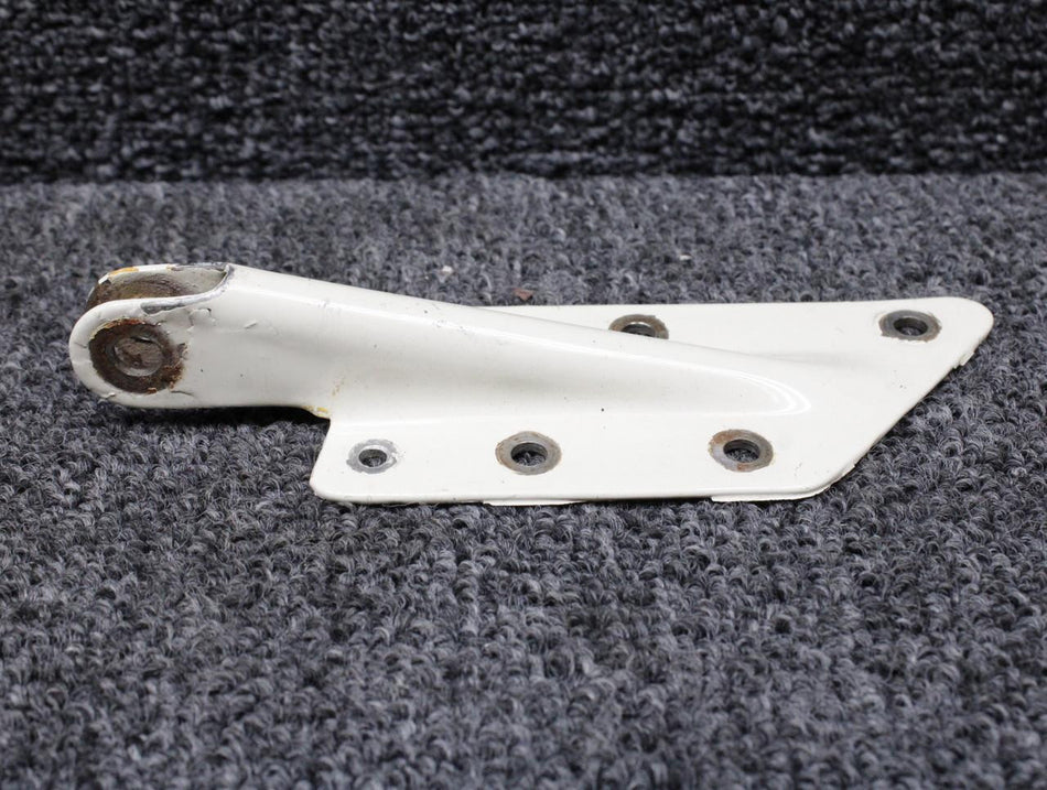 Piper Aircraft Parts 66914-000 Piper PA28-235 Cabin Door Hinge Lower