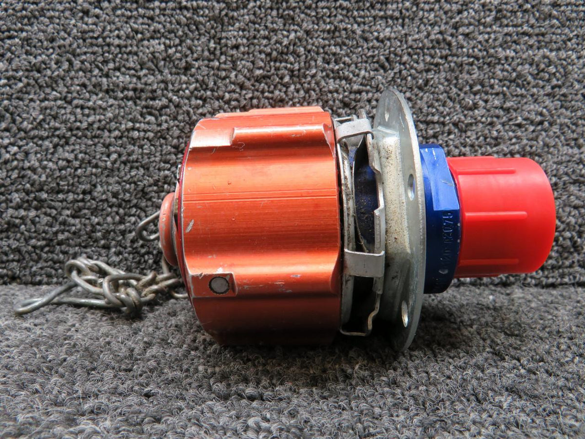 LearJet T8015519-S4-8D, 155-S7-8D LearJet 24E Hyd Pressure Coupling Half with Dust Cap