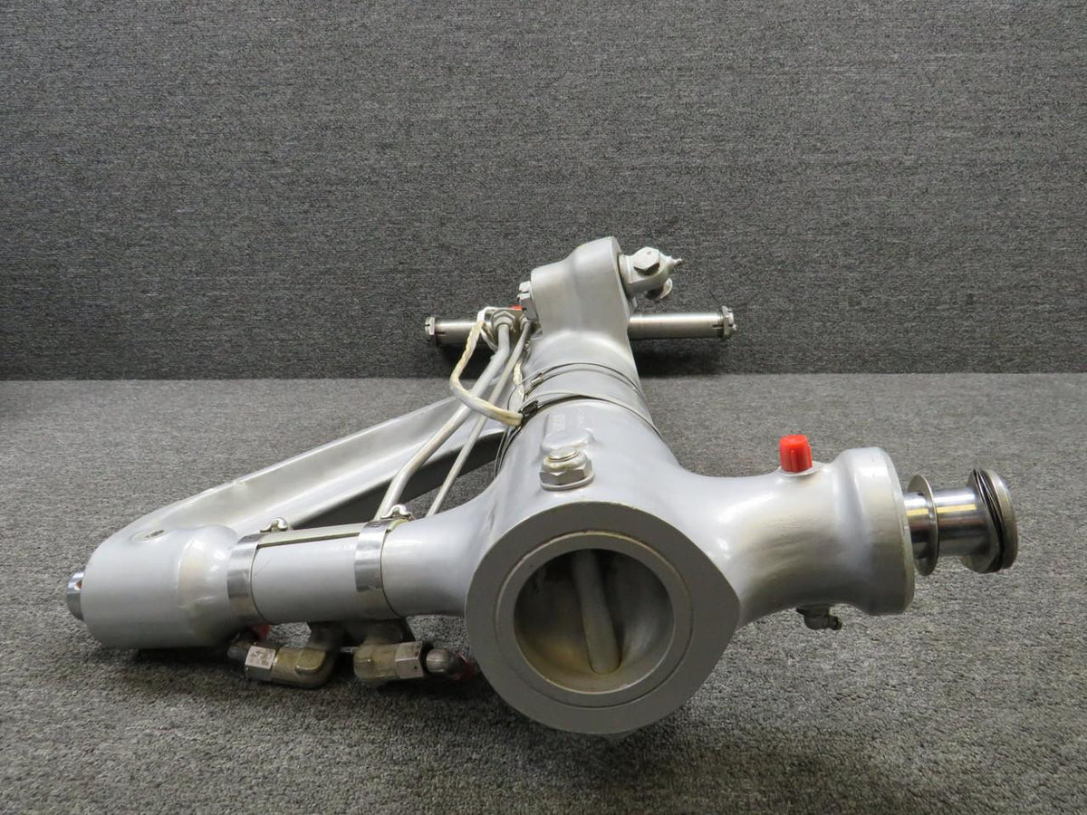 LearJet 2341100-6 LearJet 24E Main Gear Strut Assembly RH