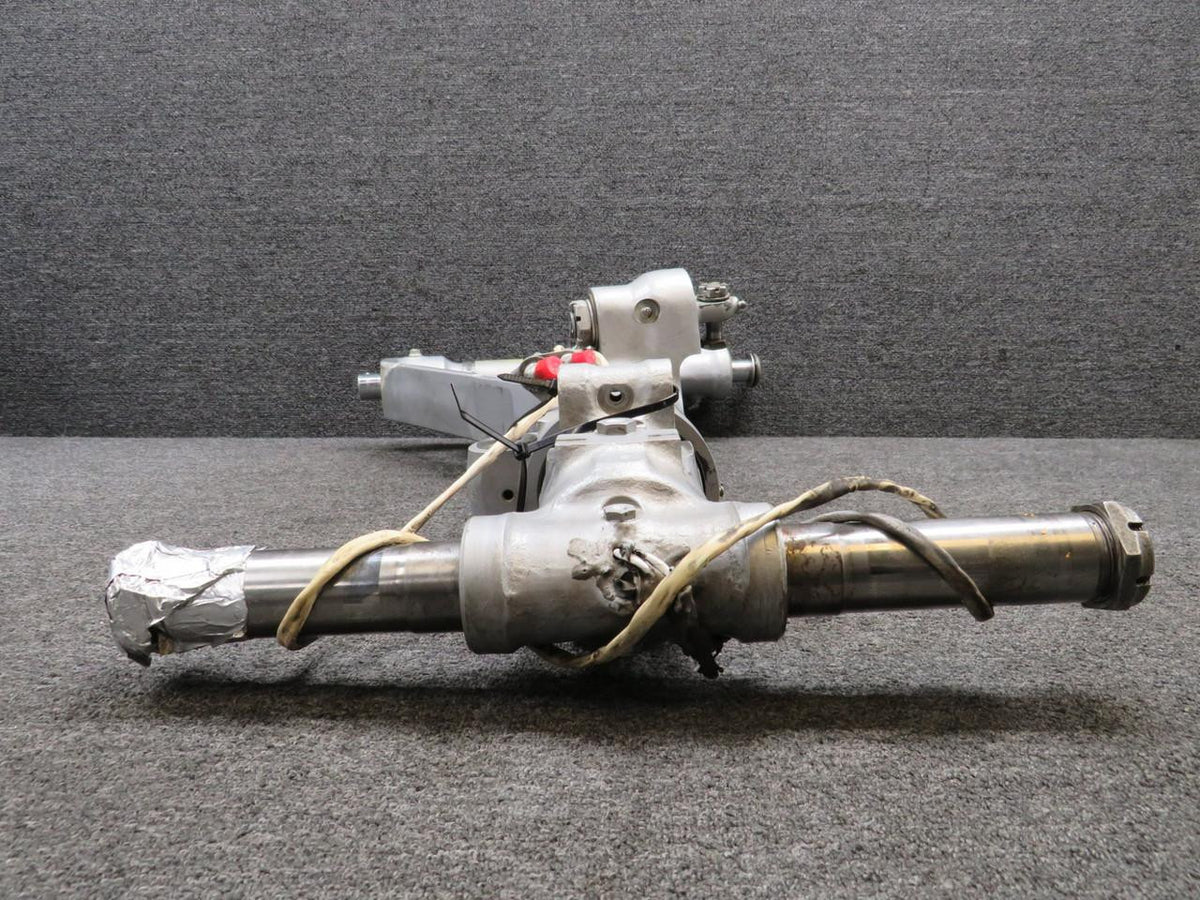 LearJet 2341100-5 LearJet 24E Main Gear Strut Assembly LH
