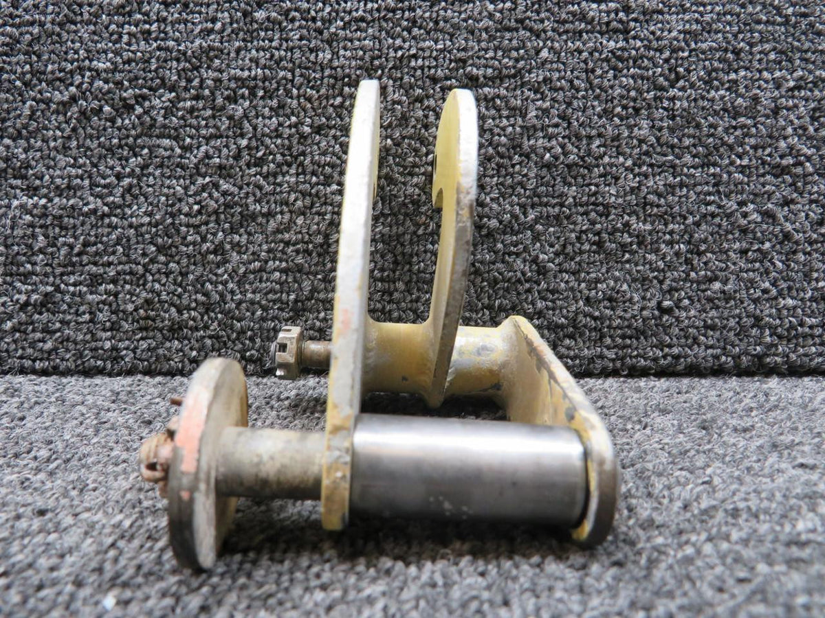 LearJet 2348041-1 LearJet 24E Main Landing Gear Actuator Uplatch Bracket Assembly LH