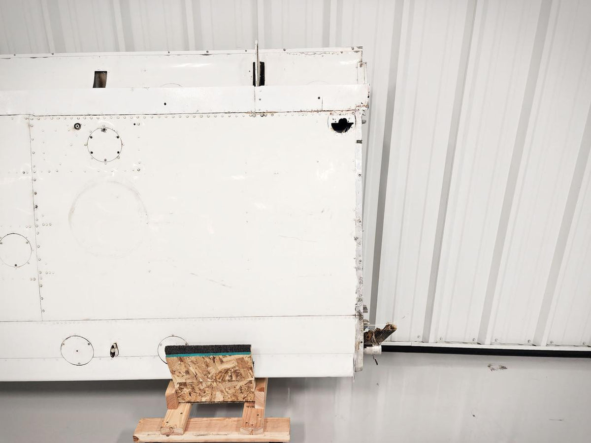 Cessna Aircraft Parts 0720601-211 Cessna 182M Wing Structure Assembly LH (Damaged)