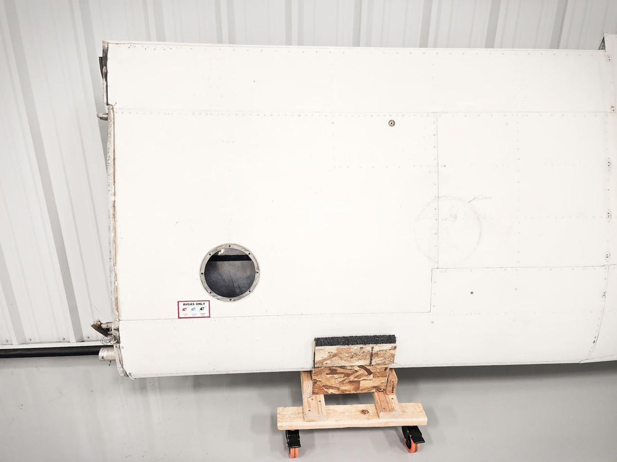 Cessna Aircraft Parts 0720601-211 Cessna 182M Wing Structure Assembly LH (Damaged)
