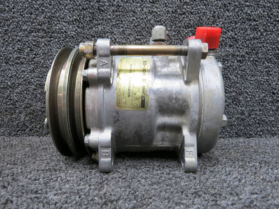 SD-505 Sanden 9077 Air Conditioning Compressor