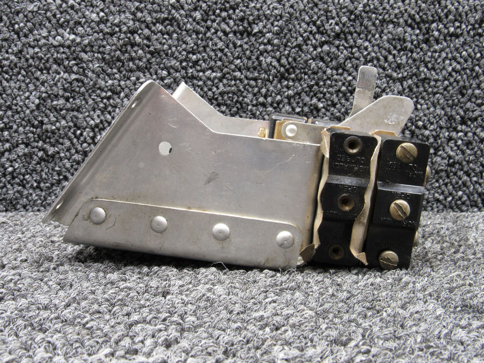 35-364129 Beechcraft BE-35 Nose Gear Limit Switch Assembly