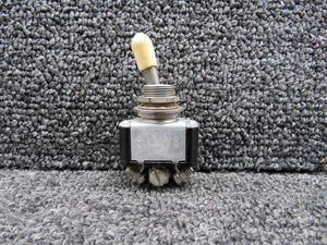 MS35058-26 (Alt: 8804K13) Cutler Hammer Toggle Switch
