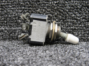 MS35058-26 (Alt: 8804K13) Cutler Hammer Toggle Switch