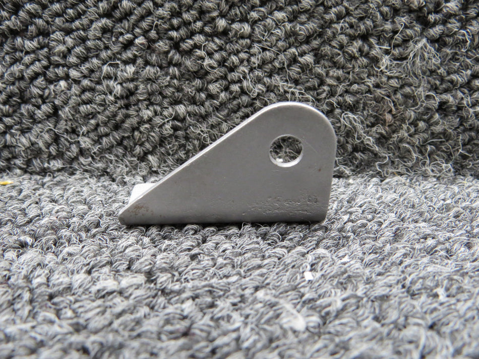 0511301-18 Cessna 205 Seatbelt Bracket Inboard LH, Outboard RH