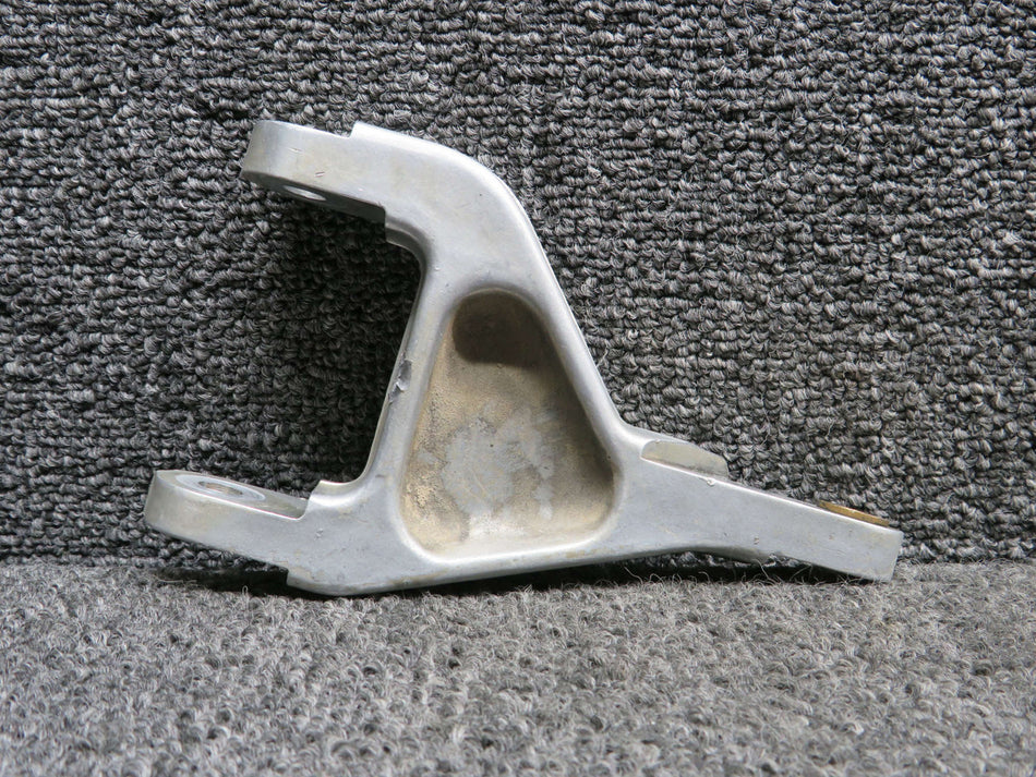 20770-000 (Cast: 20734) Piper PA24-250 Nose Gear Torque Link (Damage)