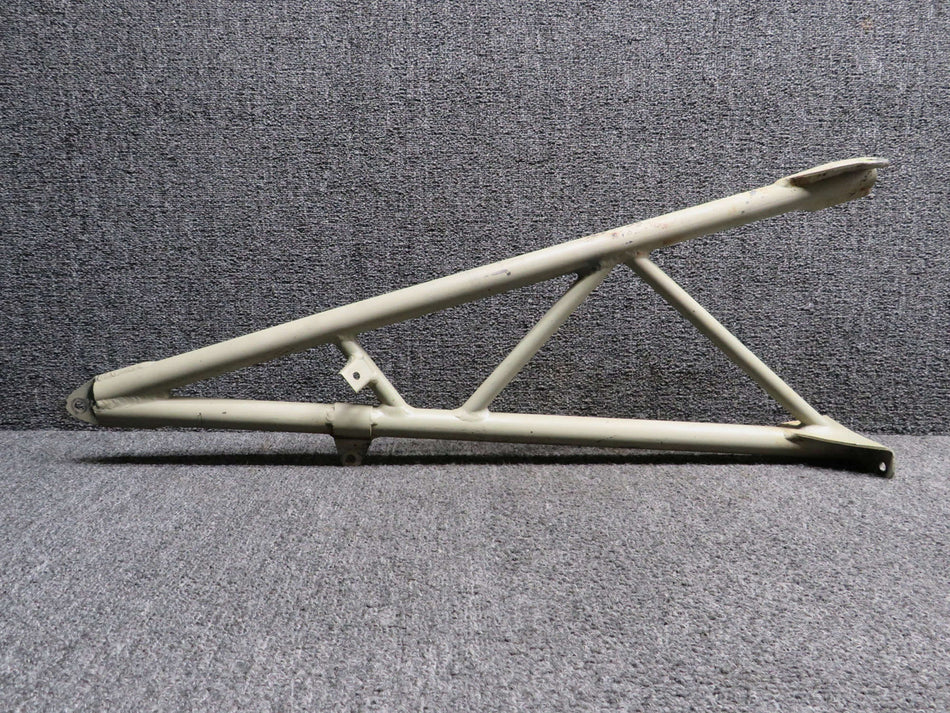 22697-000 PA24-250 Wing Main Spar Support Assembly Center