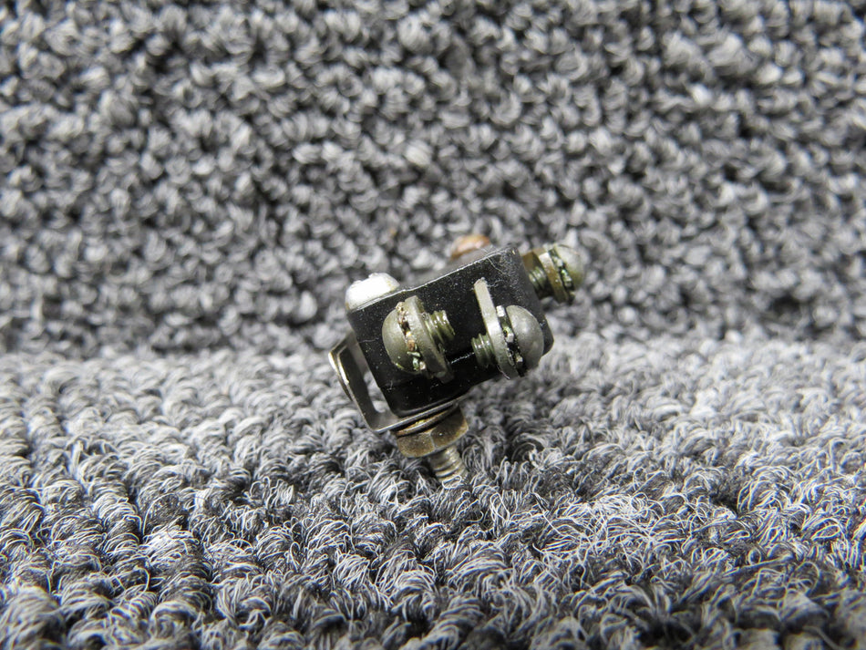 MS25253-1 (Alt: V3-1001) Cessna 182M Micro Switch Fuel Selector Switch Assembly