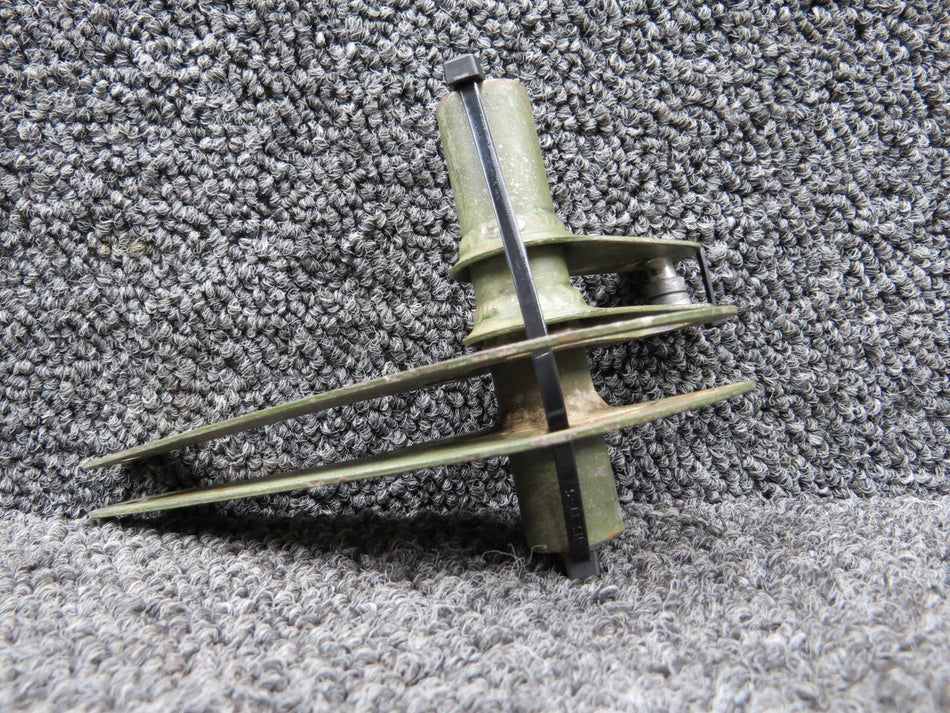 0760611-2 Cessna 182M Aileron Bellcrank Assembly RH
