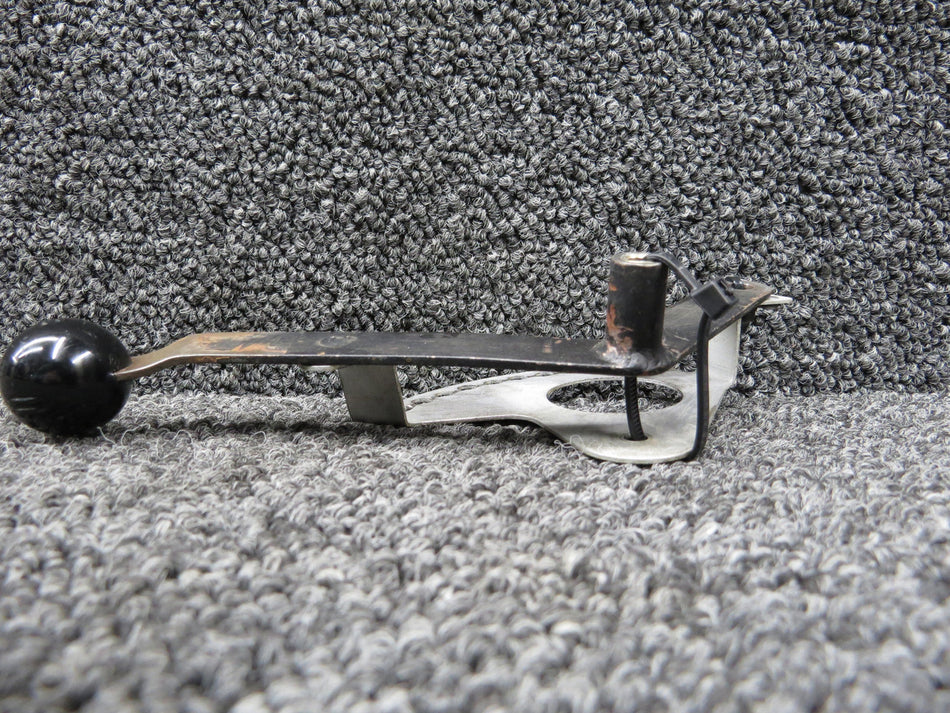 0713314-1, 0713315-5 Cessna 182M Cowl Flap Control Position Bracket with Lever