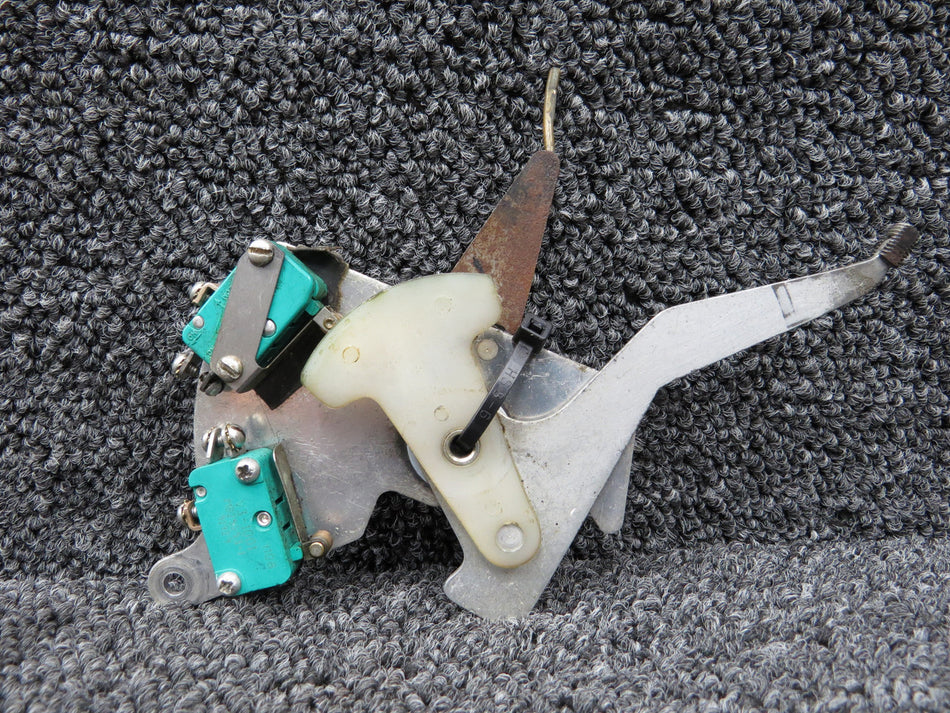 1452530-6, 1512280-11 Cessna 182M Flap Arm Assembly with Lever