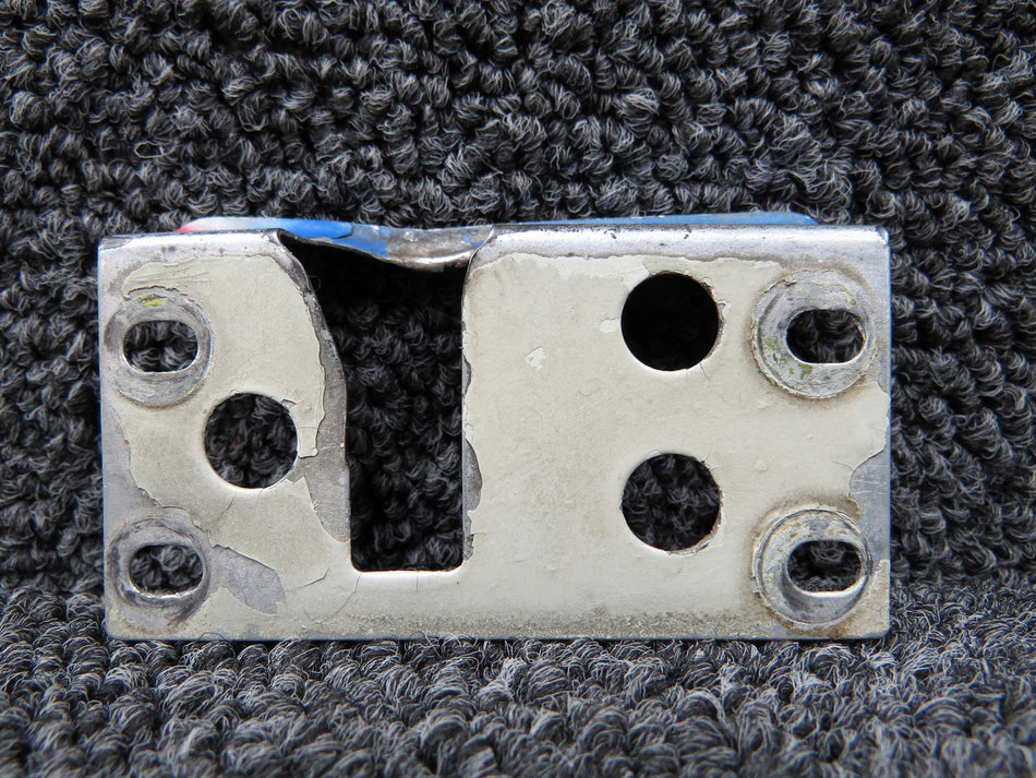 0711695-7 Cessna 182M Door Clutch Cover Assembly LH