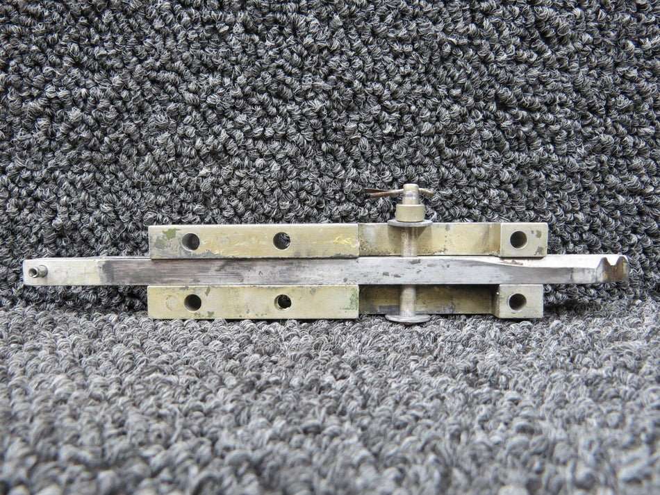 1511206-11, 1511206-14 Cessna 182M Cabin Door Latch Bolt Assembly RH