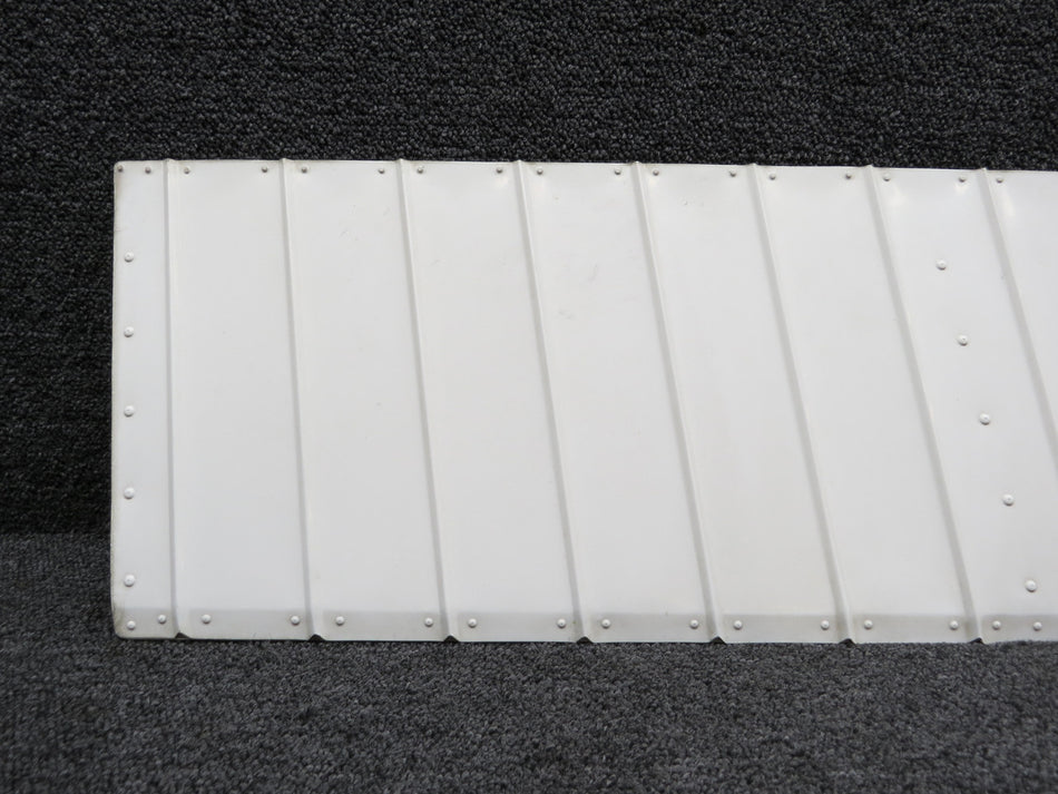 0523800-17 (Use: 0523800-24) Cessna 182M Aileron Assembly RH (Some Corrosion)