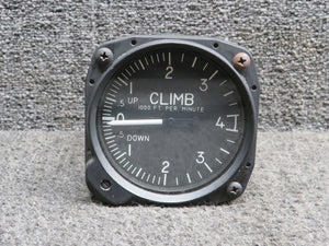 CA-54-1A (Alt: 7040T) United Instruments Vertical Speed Gauge