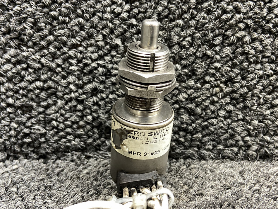 1CH21-4 (Alt: 487-862) Piper PA31-325 Landing Gear Microswitch