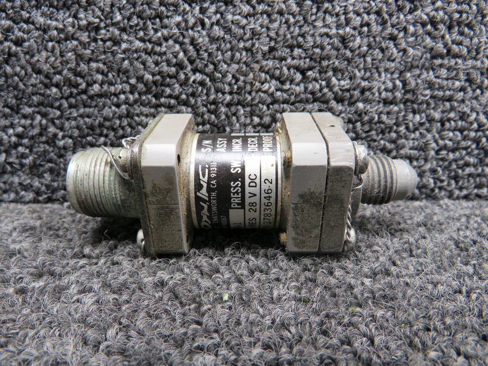 1105P40-1 (Alt: 3783646-2) Neo-Dyn Pressure Switch with Green Repairable Tag (Core)