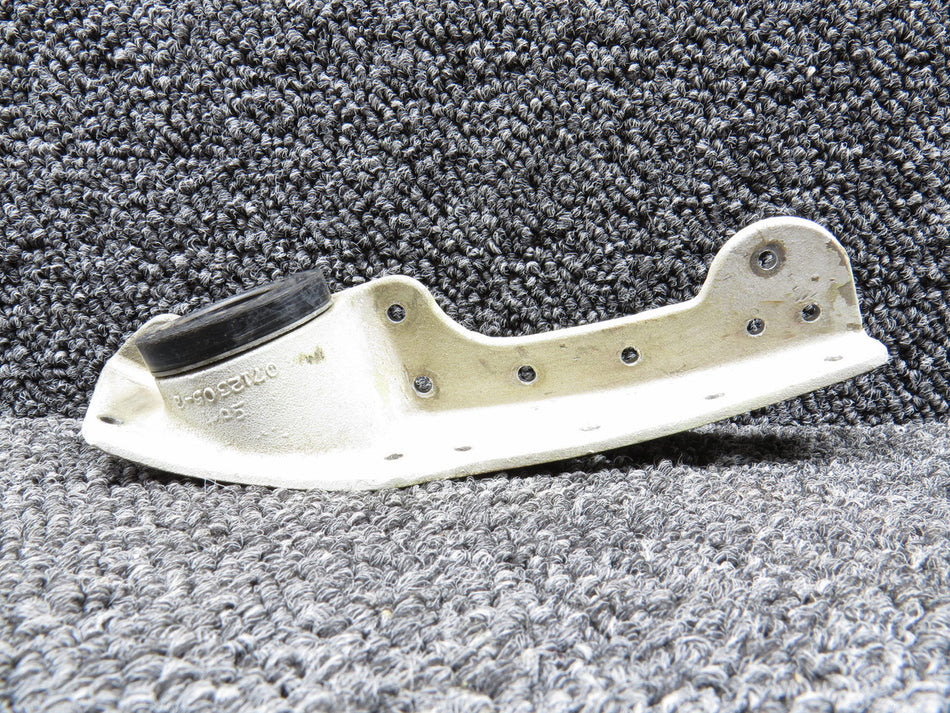 0712305-2 Cessna 180 Tail Gear Mount Casting Assembly with Bushing RH
