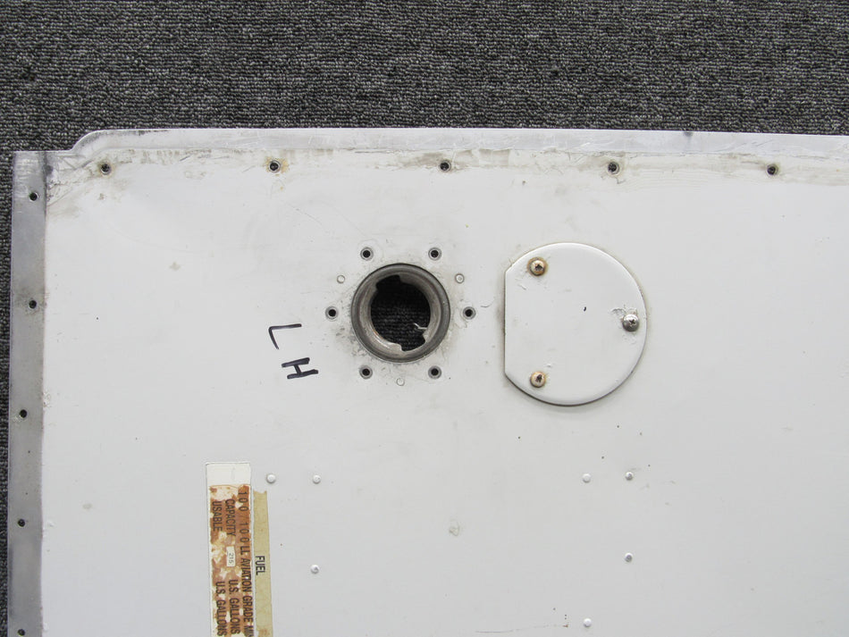 0523521-27 Cessna 172N Tank Well Cover Assembly LH