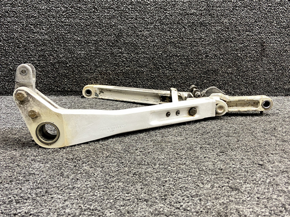 40280-000, 40280-001, 41983-000 Piper PA31-325 Main Gear Retract Brace Assy LH