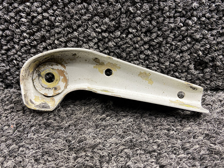 42025-001 Piper PA31 Forward Main Gear Door Actuator Mounting Bracket