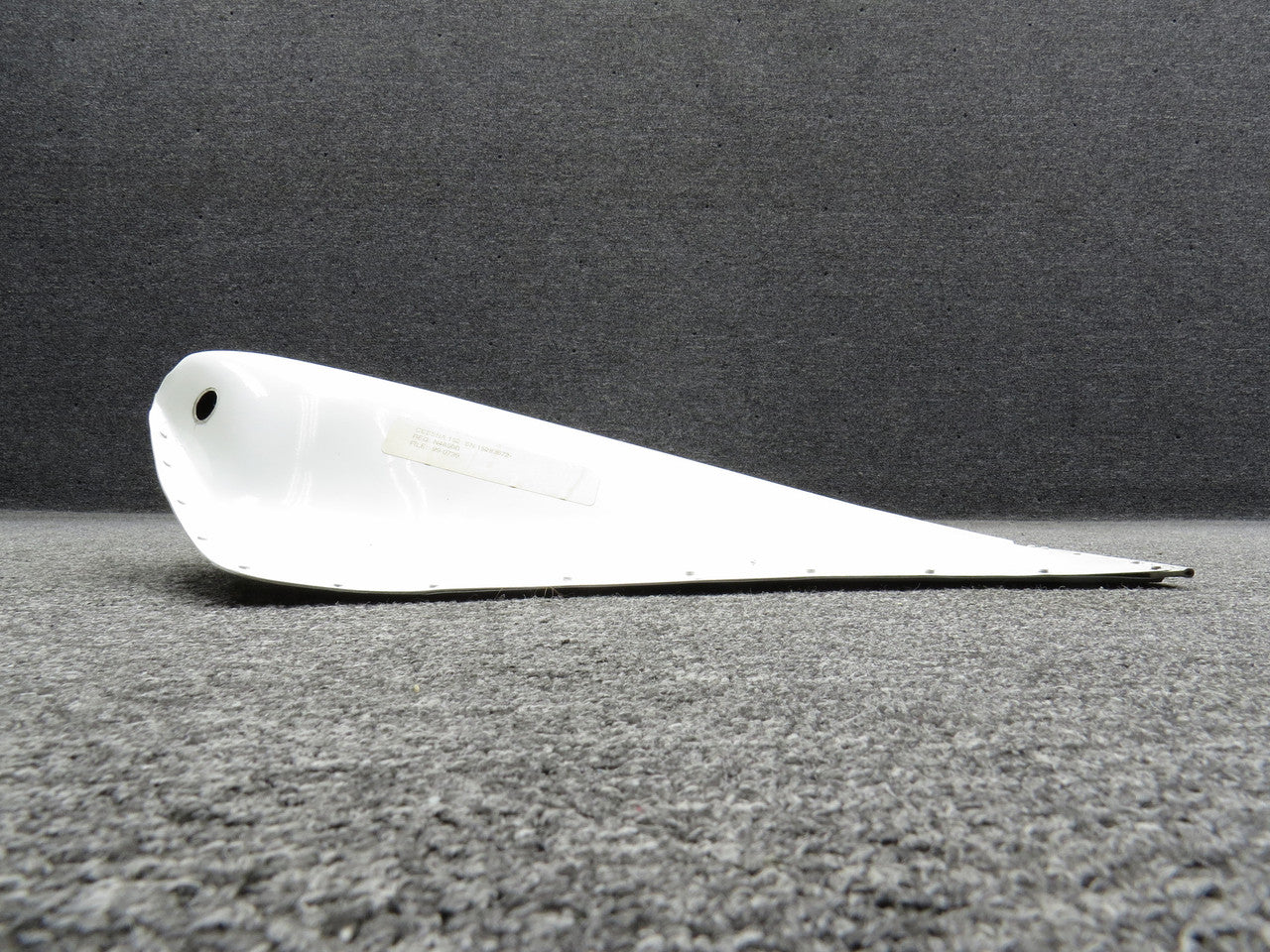 juanページ 0426901-15 Cessna 152 Flap Assembly LH – BAS Part Sales
