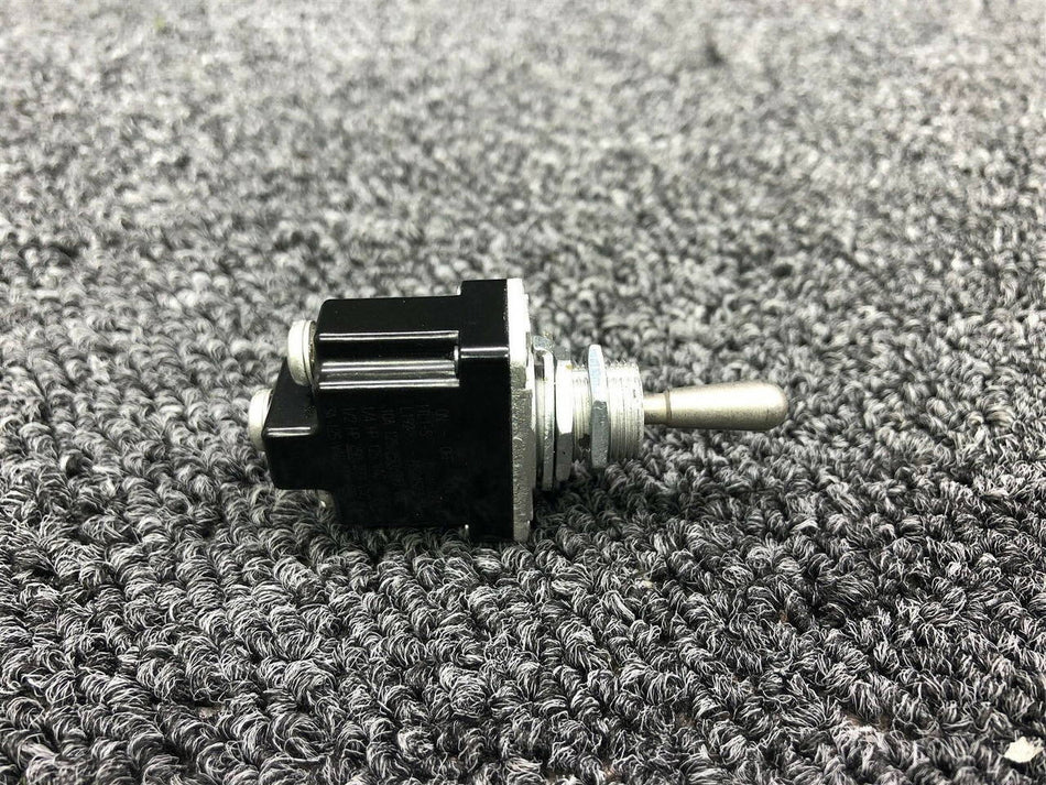 MS24523-31 (Alt: 1TL1-5) Micro Switch Toggle Switch