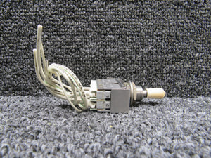M8805-93-008 (Alt: A3-200-01) Cutler-Hammer Toggle Switch