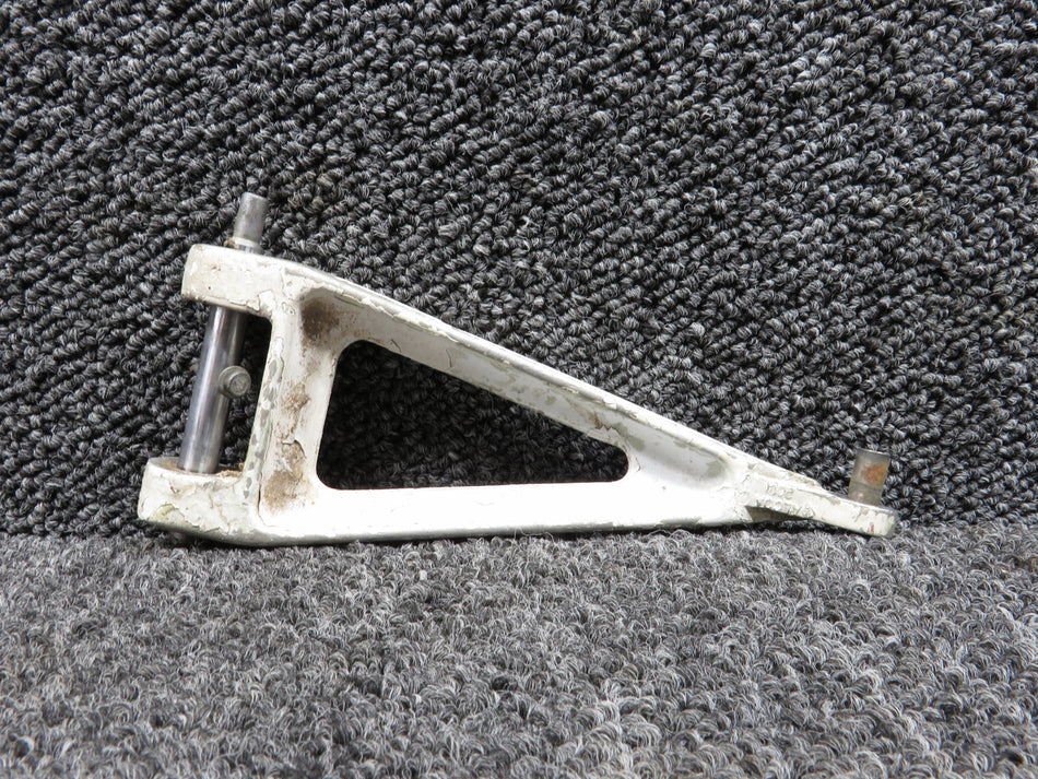 60-820018-1 Beech Upper Torque Nose Gear Knee