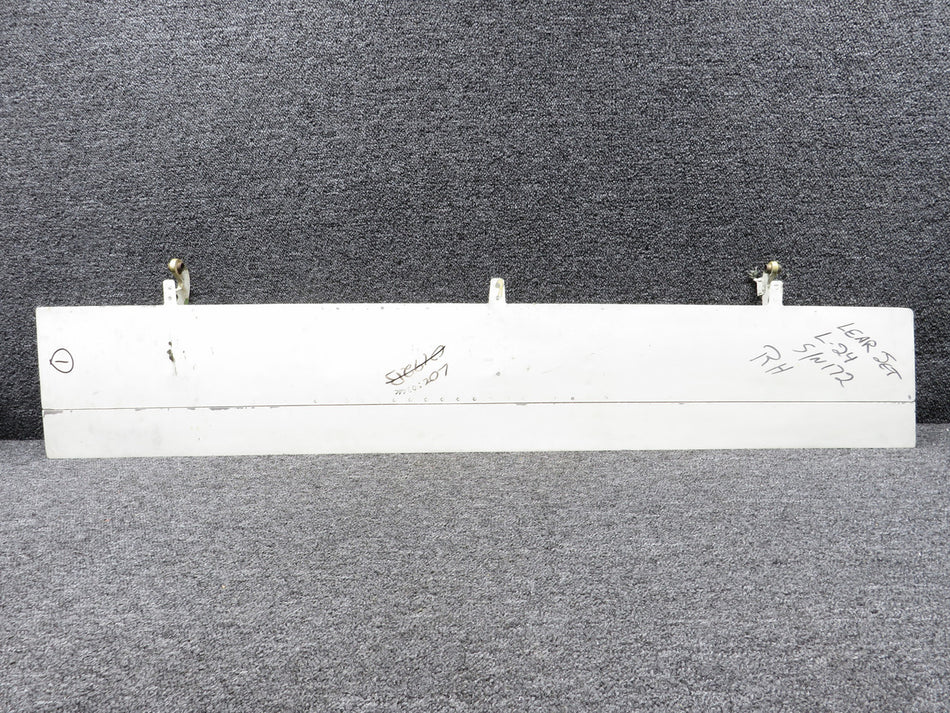 2322510-176 LearJet L-24 Spoiler Assembly RH