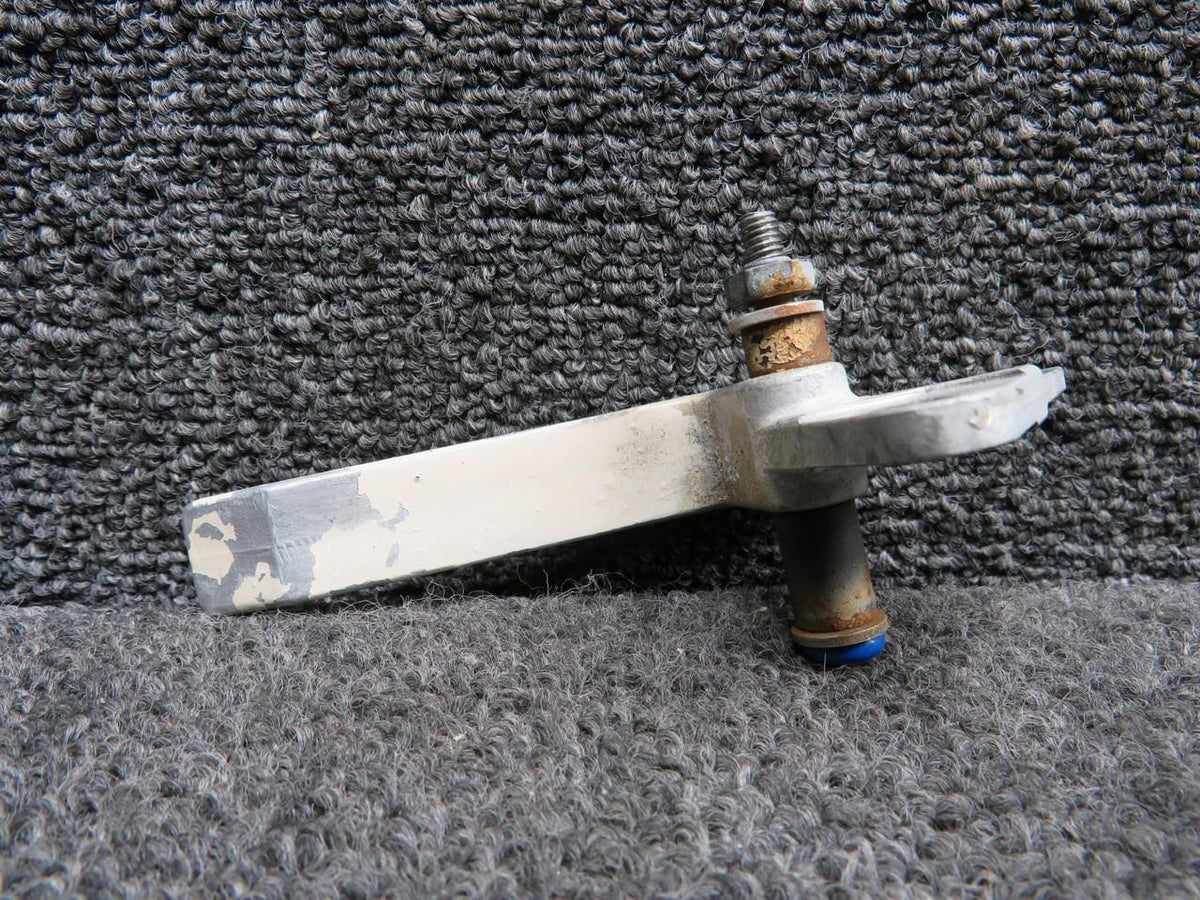 Piper Aircraft Parts 69112-000 Piper PA32-301 Cargo Door Latch Handle Assembly