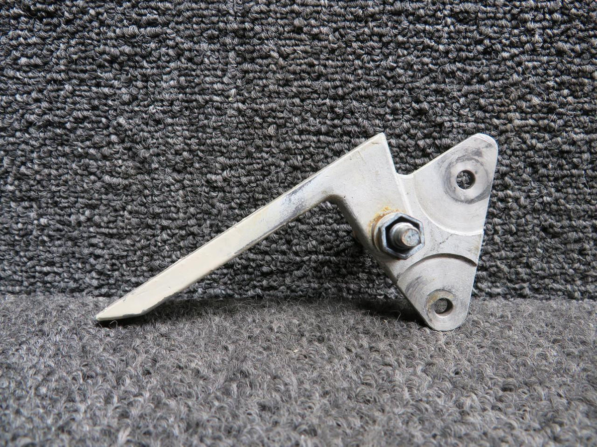 Piper Aircraft Parts 69112-000 Piper PA32-301 Cargo Door Latch Handle Assembly