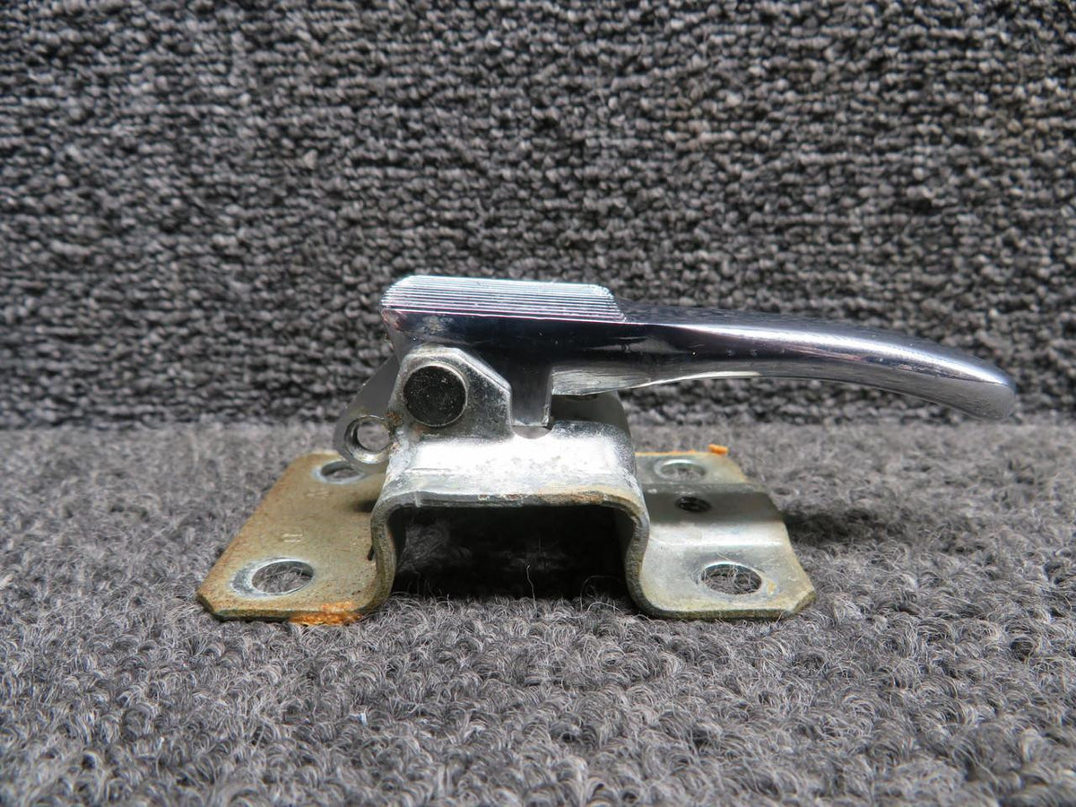 Piper Aircraft Parts 464-142 Piper PA32-301 Aft Cabin Door Interior Handle Assembly