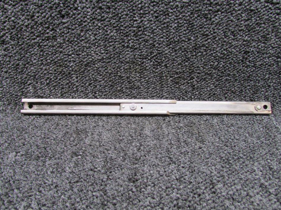 95507-005 Piper PA32-301 Door Holder Assembly Fwd