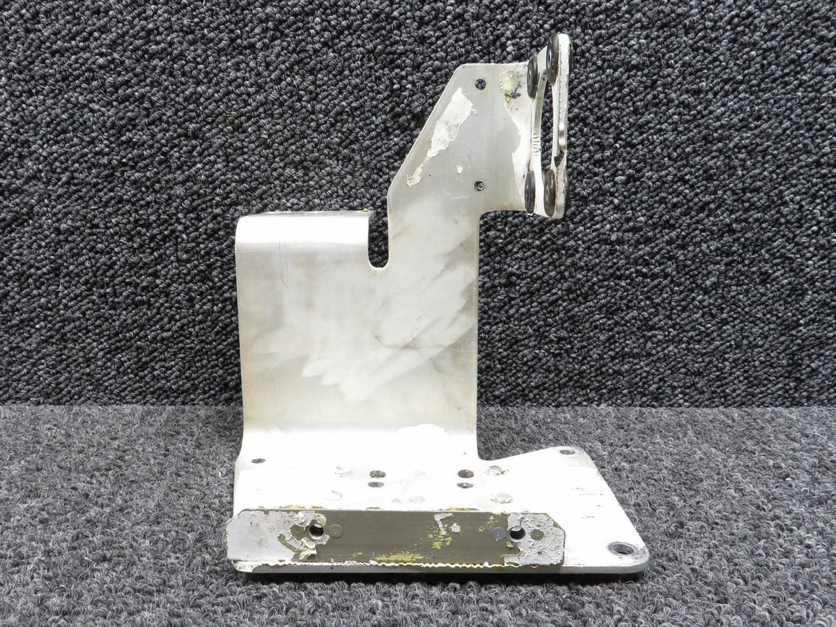 IAI 713071-501 IAI 1124 Hydraulic Pump Mounting Plate Assembly