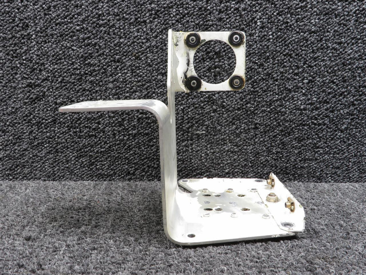 IAI 713071-501 IAI 1124 Hydraulic Pump Mounting Plate Assembly