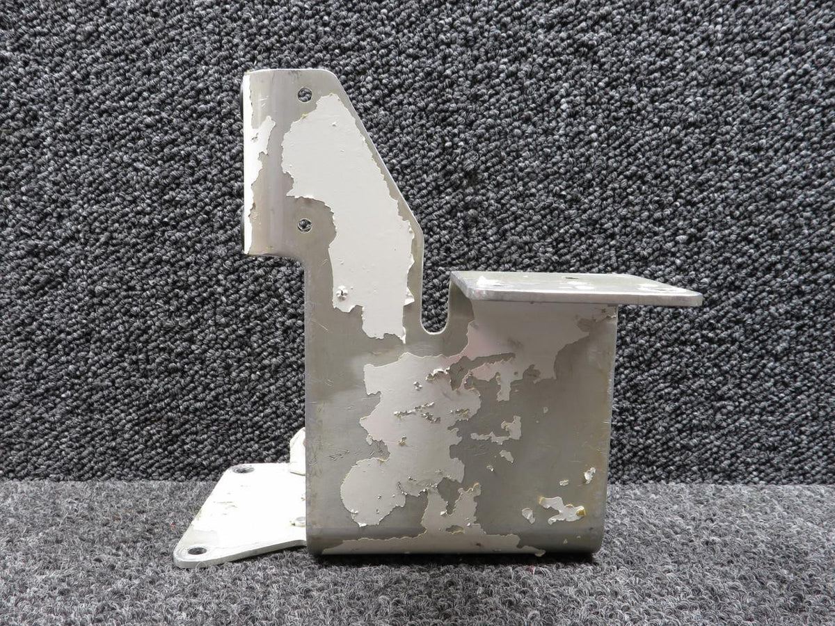 IAI 713071-501 IAI 1124 Hydraulic Pump Mounting Plate Assembly