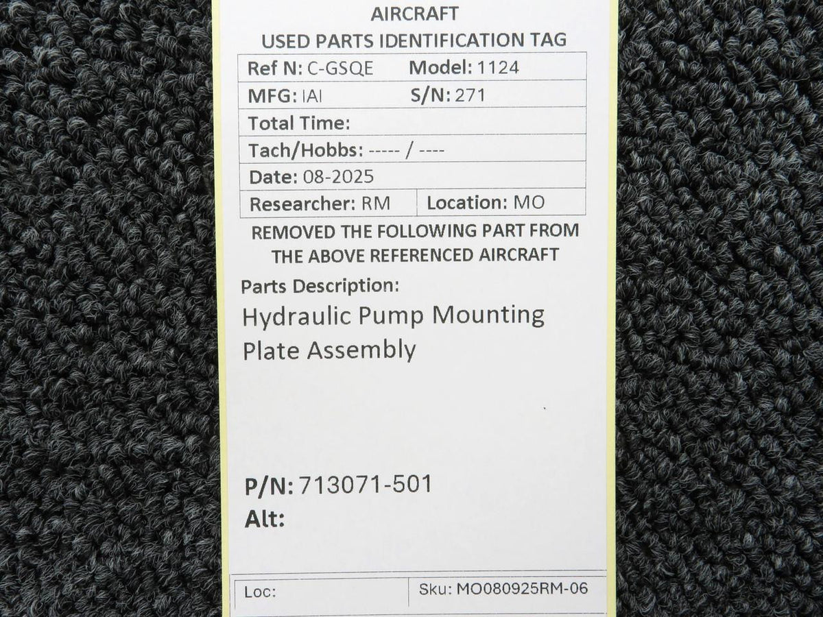 IAI 713071-501 IAI 1124 Hydraulic Pump Mounting Plate Assembly