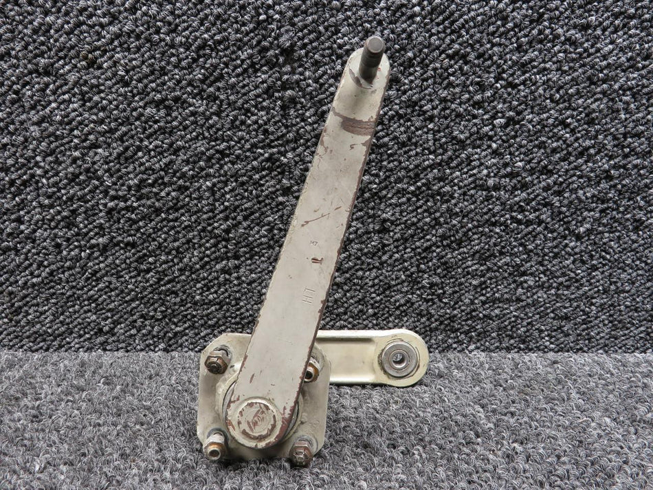Cessna Aircraft Parts 5045001-3 Cessna 310K Main Gear Door Actuator Crank Assembly LH