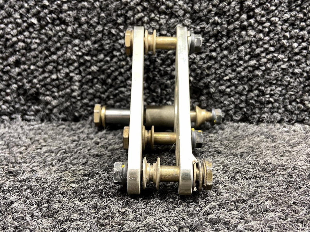 Robinson Helicopter & Airplane Parts C958-5 (Alt: C958-6) Robinson R44II Main Rotor Control Bellcrank Assembly