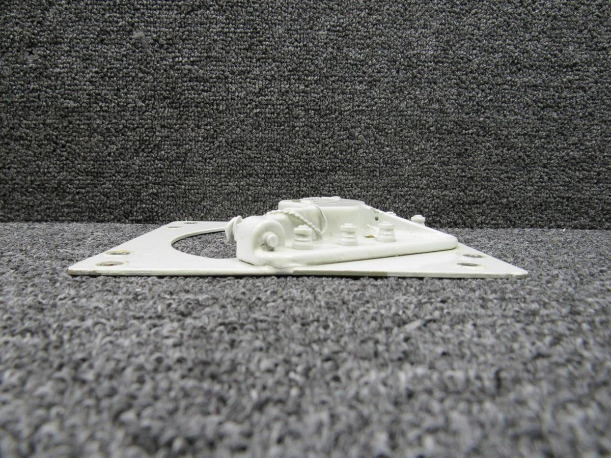 Cessna Citation 6565004-1,6565023-1 Cessna Citation 560 Aileron Pivot & Stop Actuator Plate Assy