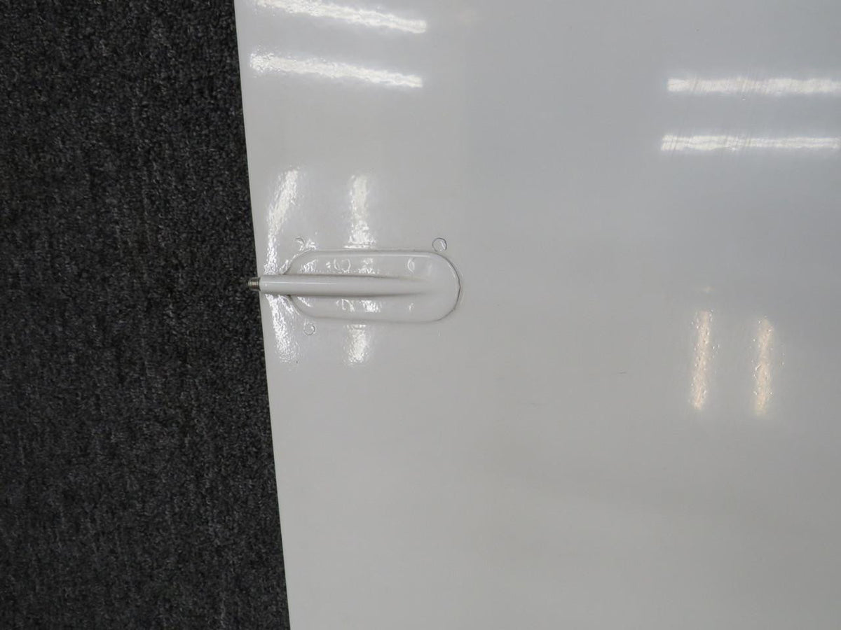 LearJet 6012108-804 Learjet 60 Delta Fin RH (White)