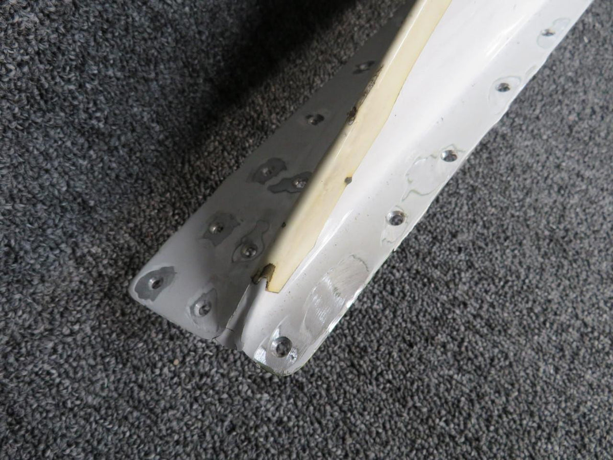 LearJet 6012108-803 Learjet 60 Delta Fin LH (White)