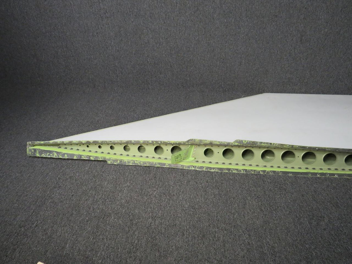 LearJet 6012108-803 Learjet 60 Delta Fin LH (White)